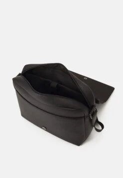 Pier One Big Messenger Bag - Bandolera - Black -Pier One Tienda de ventas 040a88e5f1714f1785733c2d4347af69