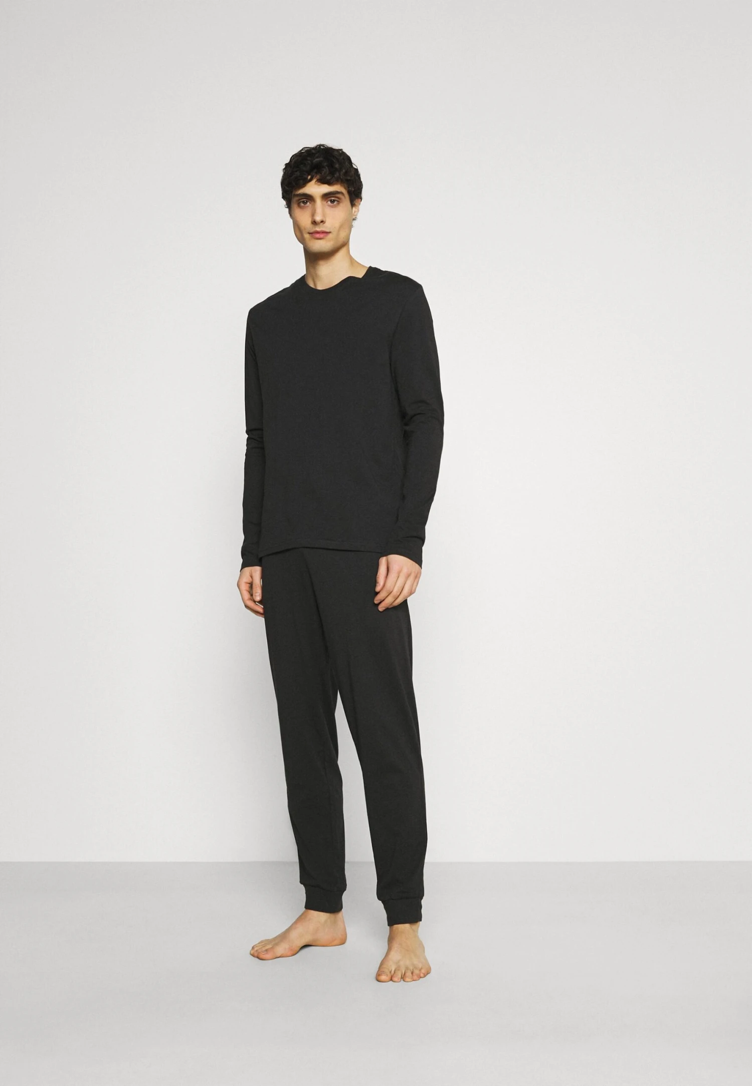 Pier One Pijama - Black 4 Pier One Pijama - Black - Imagen 2