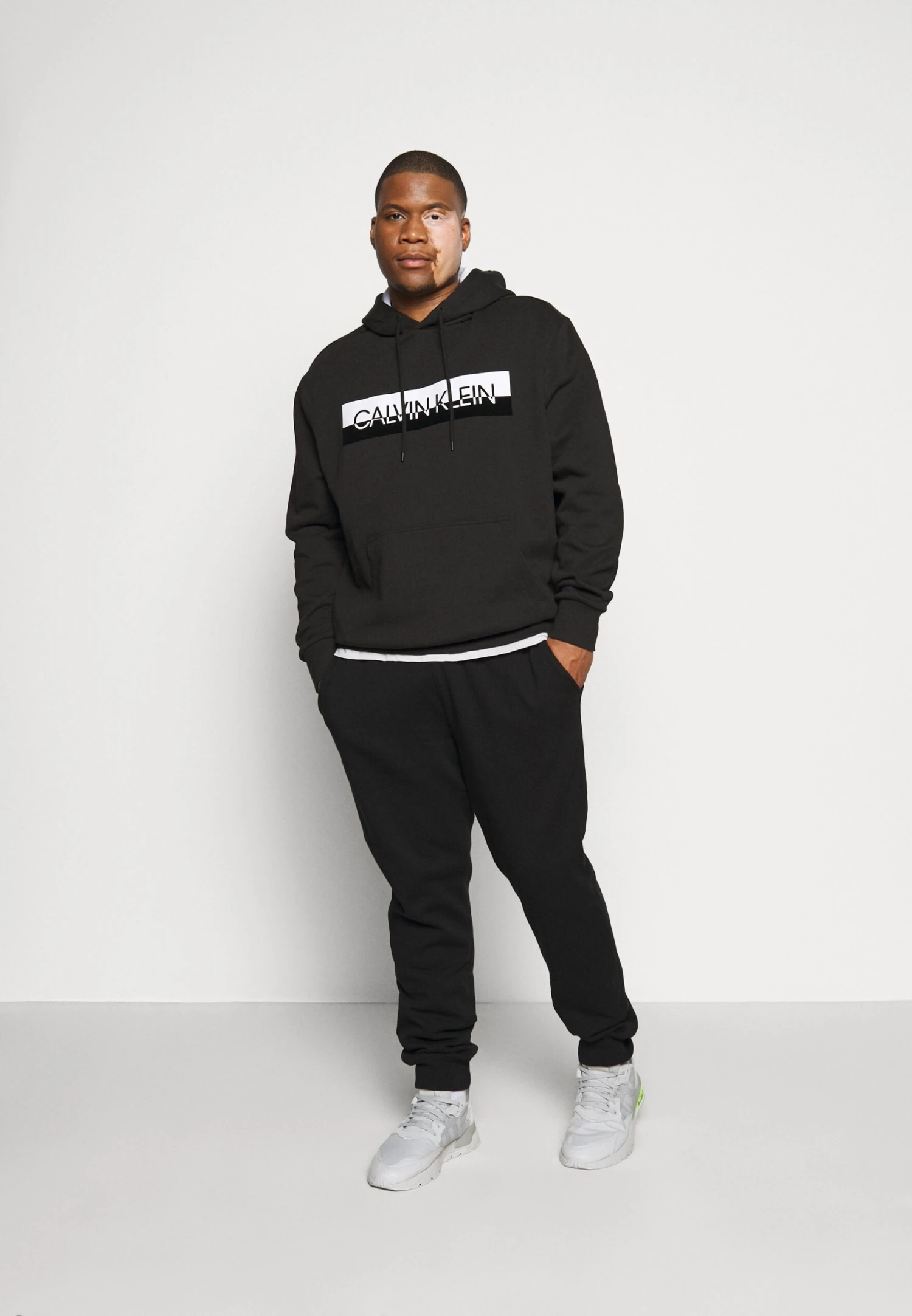 Pier One Pantalones Deportivos - Black 4 Pier One Pantalones Deportivos - Black - Imagen 2