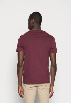 Pier One 2 Pack - Camiseta Básica - Bordeaux 10 Pier One 2 Pack - Camiseta Básica - Bordeaux -Pier One Tienda de ventas 1fa0bce7e239491b9143bae34d4918c0