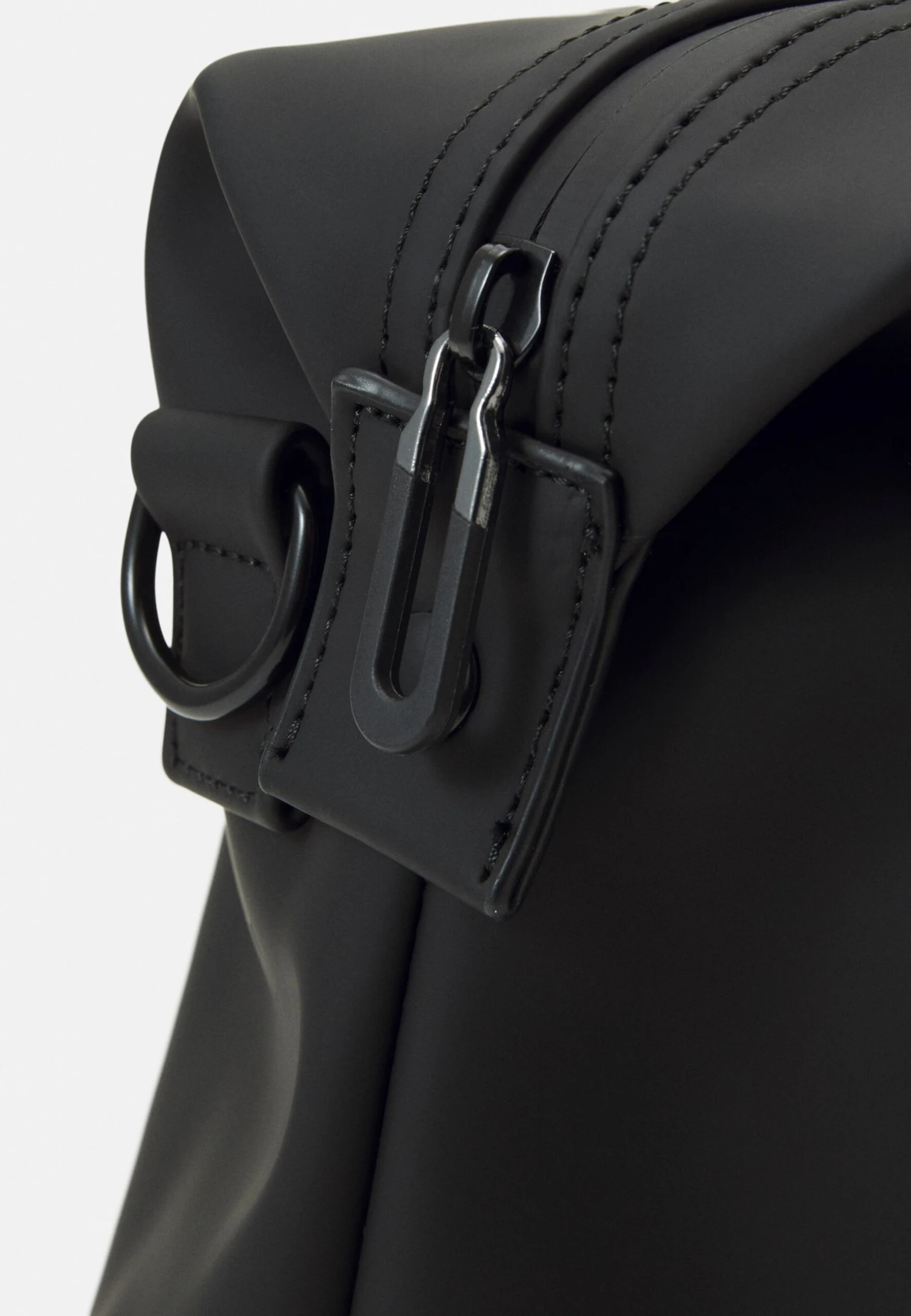 Pier One Unisex - Bolsa De Fin De Semana - Black 6 Pier One Unisex - Bolsa De Fin De Semana - Black - Imagen 4