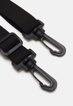 Pier One Unisex - Bandolera - Black -Pier One Tienda de ventas 29d0fdb7c5a945cf9cd775f34e608266