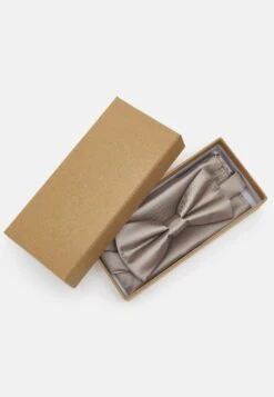 Pier One Set - Pañuelo De Bolsillo - Stone 12 Pier One Set - Pañuelo De Bolsillo - Stone -Pier One Tienda de ventas 2e20d7fb99604f3ebdc21ea5b1233e9d