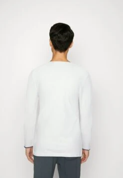 Pier One Camiseta De Manga Larga - White -Pier One Tienda de ventas 2e4899894b8a4b8e91628e20963beb7e