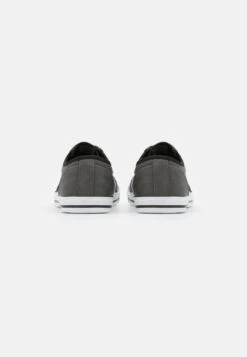 Pier One Zapatillas - Grey 10 Pier One Zapatillas - Grey -Pier One Tienda de ventas 36759eae1bc0410b8ef2a7b0ab8cdd2c