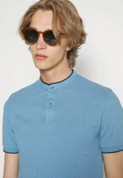 Pier One Camiseta Básica - Light Blue 11 Pier One Camiseta Básica - Light Blue -Pier One Tienda de ventas 456fe74b3a0247ada5ec82d4c6c9d7ce