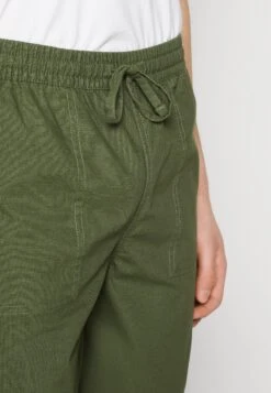 Pier One Shorts - Olive -Pier One Tienda de ventas 4f3c274a5ad9466aa737076aaaf901a6