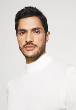 Pier One Jersey De Punto - White 13 Pier One Jersey De Punto - White -Pier One Tienda de ventas 5f0d1b0fc9994eb4a0ce0d288748551c