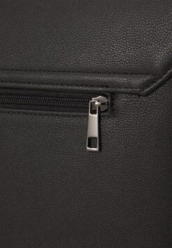 Pier One Big Messenger Bag - Bandolera - Black -Pier One Tienda de ventas 62d724f6de5f4920b897e4e1d27e8fad