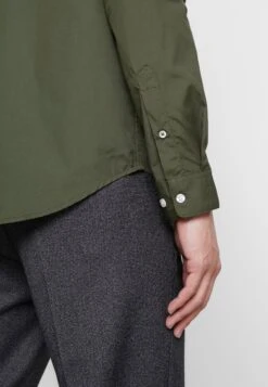 Pier One 2 Pack - Camisa - Oliv/Black -Pier One Tienda de ventas 7b6c76a6d504409bac8cbc515151e1f6