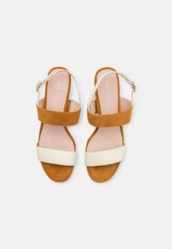 Pier One Leather- Sandalias - White/Cognac -Pier One Tienda de ventas 7bf1f83e1cba4f3fa26b89379bf96b29
