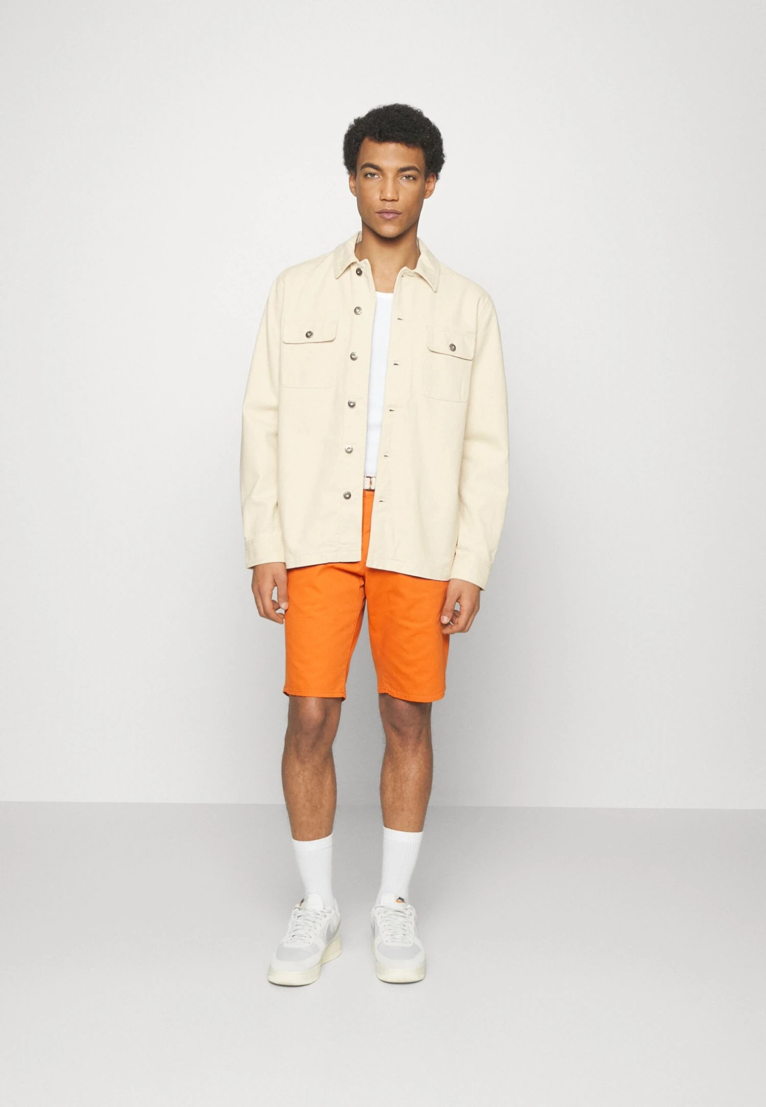 Pier One Undyed Twill- Chaqueta Vaquera - White 4 Pier One Undyed Twill- Chaqueta Vaquera - White - Imagen 2