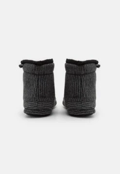 Pier One Unisex - Pantuflas - Dark Grey 10 Pier One Unisex - Pantuflas - Dark Grey -Pier One Tienda de ventas 8a41758412c34828a16081f2f0225427