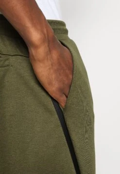 Pier One Pantalones Deportivos - Olive 11 Pier One Pantalones Deportivos - Olive -Pier One Tienda de ventas 92124823220646329f52c61a38cf8de5