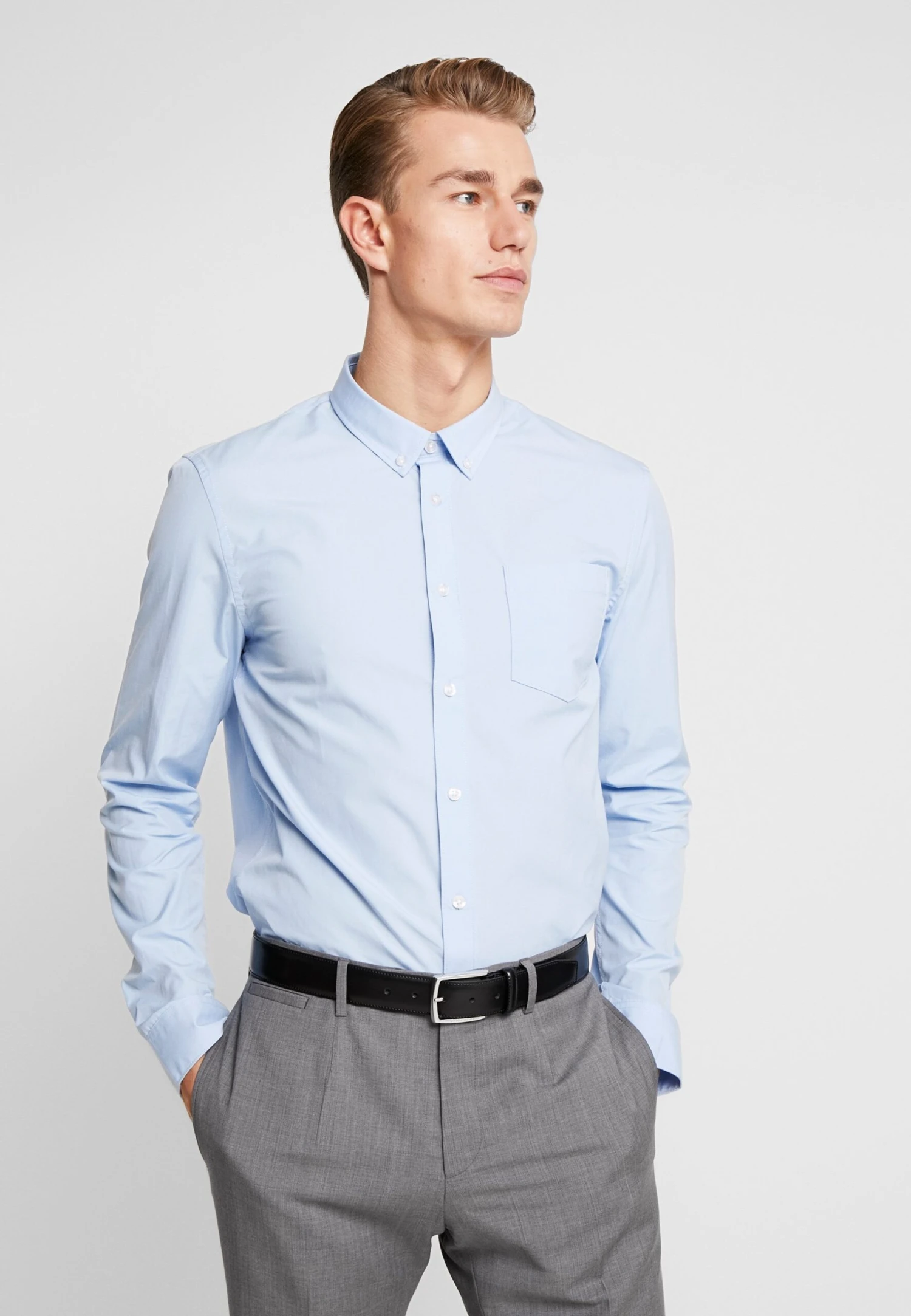 Pier One 2 Pack - Camisa Elegante - White/Light Blue 4 Pier One 2 Pack - Camisa Elegante - White/Light Blue - Imagen 2