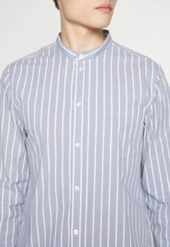 Pier One Muscle Fit Stand- Camisa - Blue -Pier One Tienda de ventas aef632d443f84662a23ef0d9f4646ec0