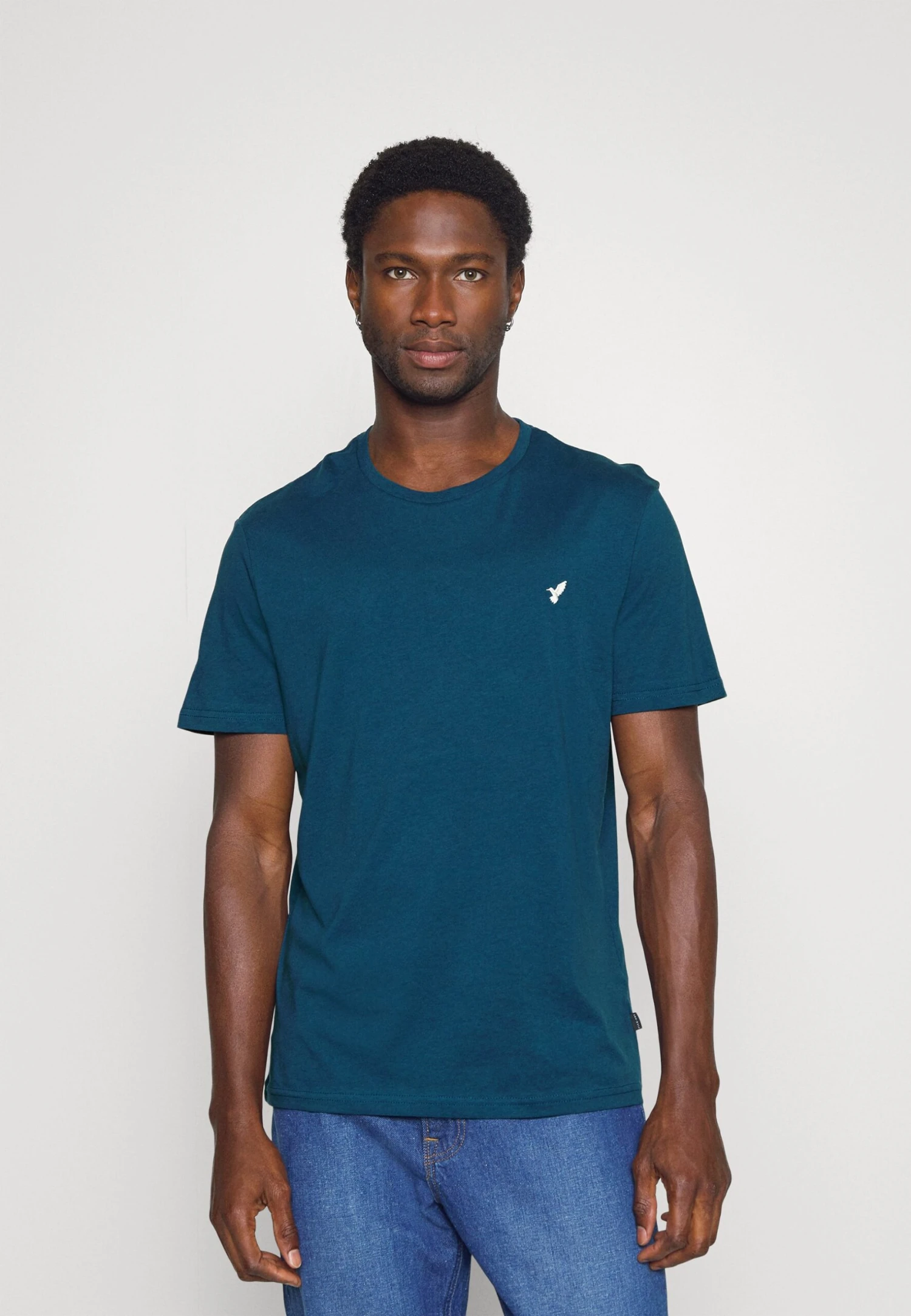 Pier One 5 Pack - Camiseta Básica - White/Blue/Stone 6 Pier One 5 Pack - Camiseta Básica - White/Blue/Stone - Imagen 4