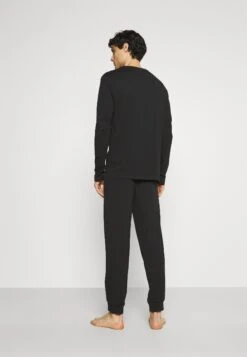 Pier One Pijama - Black 11 Pier One Pijama - Black -Pier One Tienda de ventas b9b8fb88b64649ea840444d93817e424