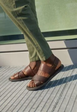 Pier One Unisex - Sandalias - Cognac -Pier One Tienda de ventas b9effe36e5ba4d81ad9dabfa3dfb6c2b