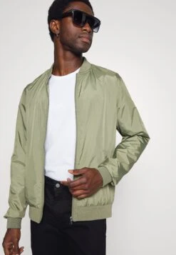 Pier One Chaquetas Bomber - Olive 11 Pier One Chaquetas Bomber - Olive -Pier One Tienda de ventas c00e419a729d4040916b42def27404fc