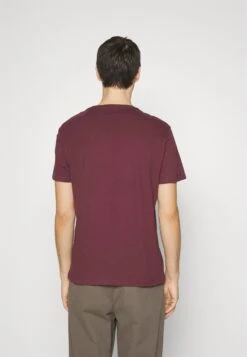 Pier One 5 Pack - Camiseta Básica - Black/White/Dark Blue 14 Pier One 5 Pack - Camiseta Básica - Black/White/Dark Blue -Pier One Tienda de ventas c6bb0feded164f2e88fc26e8bbe1a363