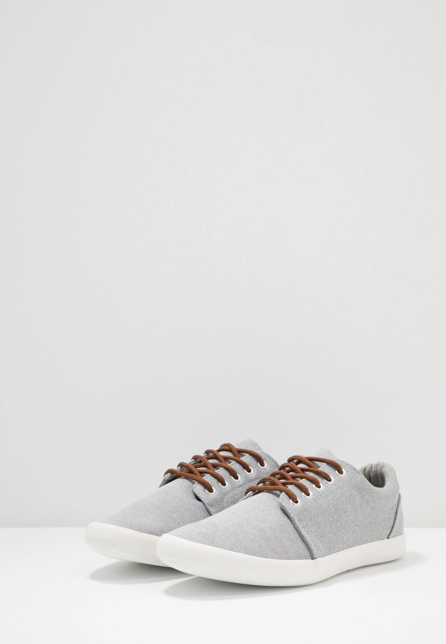 Pier One Unisex - Zapatillas - Light Grey 5 Pier One Unisex - Zapatillas - Light Grey - Imagen 3