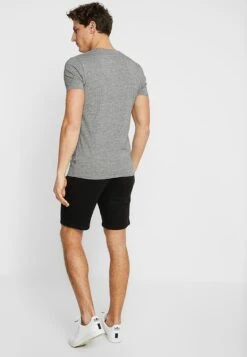 Pier One Pantalones Deportivos - Black 10 Pier One Pantalones Deportivos - Black -Pier One Tienda de ventas d5c97291418e4697a27fa0726d324bab