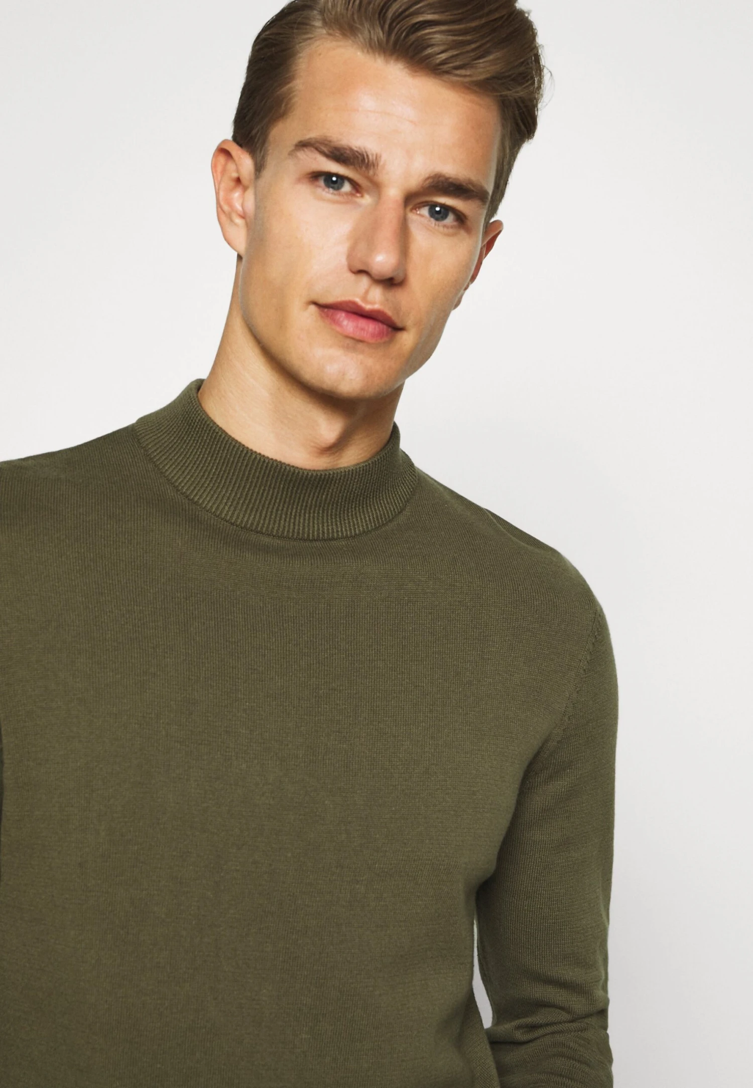 Pier One Jersey De Punto - Oliv 6 Pier One Jersey De Punto - Oliv - Imagen 4