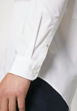 Pier One 2 Pack - Camisa - White/Olive 13 Pier One 2 Pack - Camisa - White/Olive -Pier One Tienda de ventas d6657347294c4fd5a48a2a505813ffb1