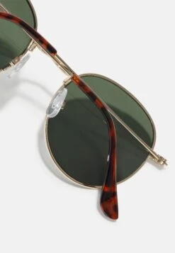Pier One Unisex - Gafas De Sol - Gold-Coloured/Green -Pier One Tienda de ventas e92d3af19b37403e9750478796cb172c