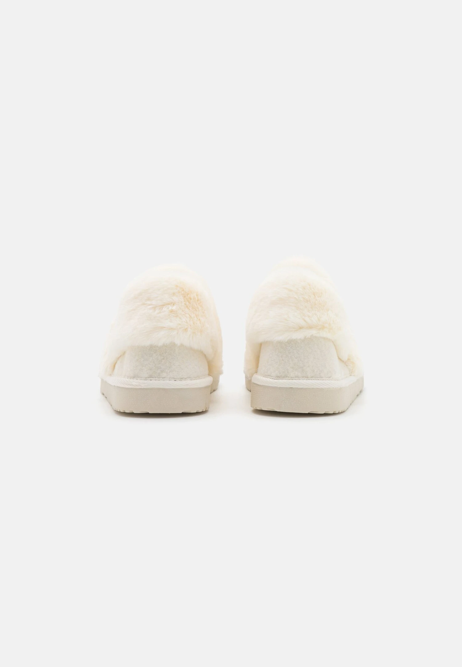 Pier One Pantuflas - White 6 Pier One Pantuflas - White - Imagen 4