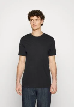 Pier One 5 Pack - Camiseta Básica - White/Off-White/Light Grey/Beige/Black -Pier One Tienda de ventas f745b7dba27b4ebfbb2f71e19a74257d